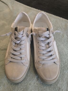 ShuShop Light Cream/Tan Suede Lace-Up Sneakers [Size 8]